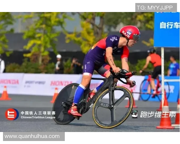 足球明星背后的故事与荣耀探索他们的奋斗与梦想之旅